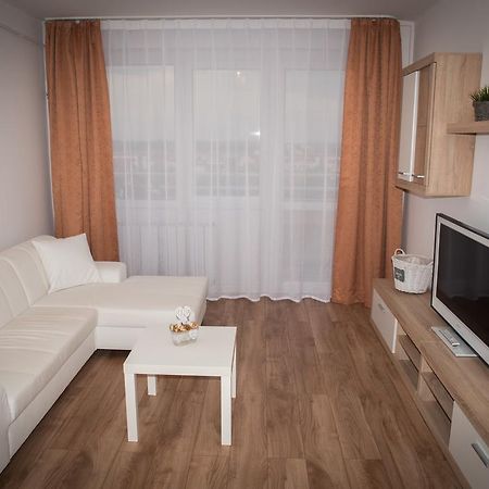 Anna Apartman Győr Exteriör bild